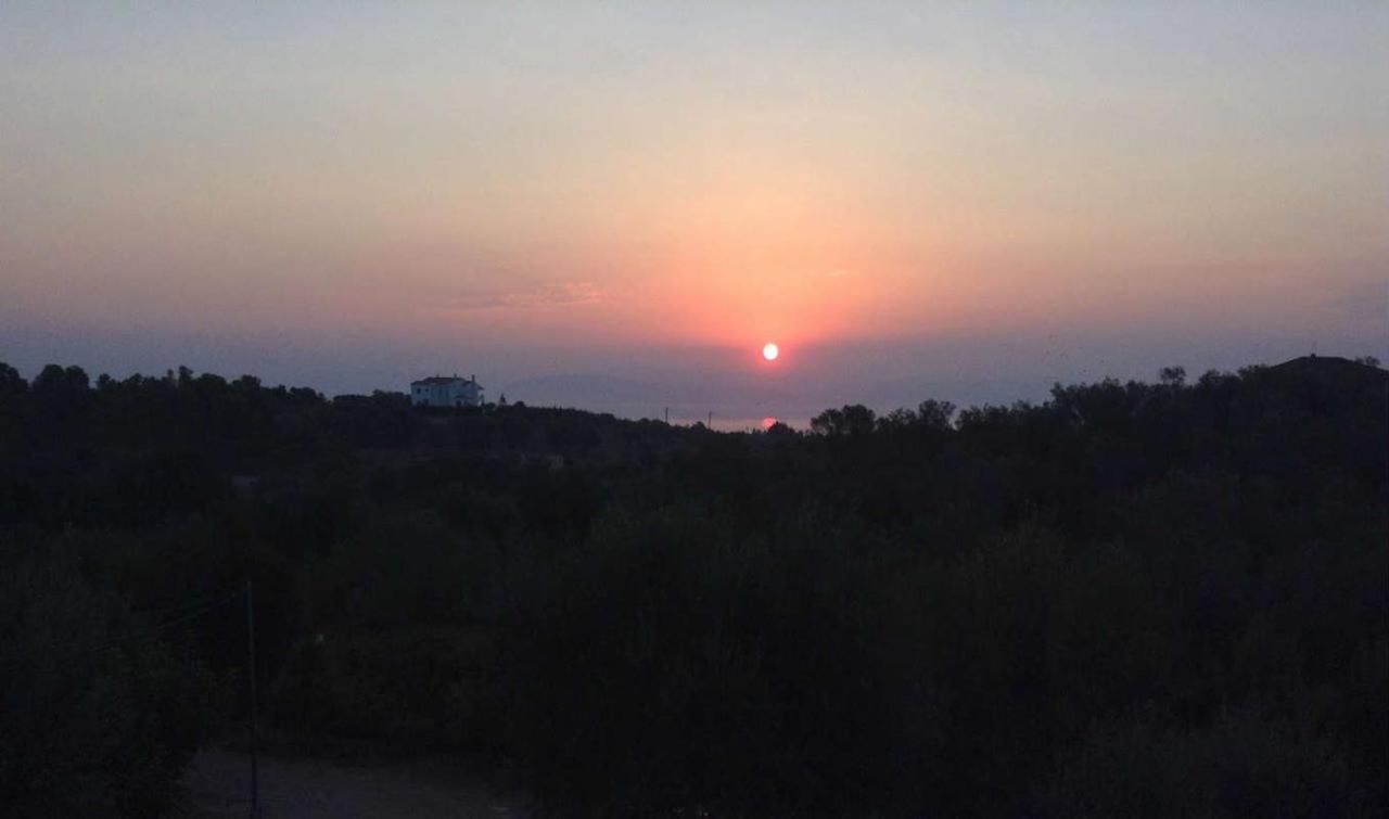 Villa Sunrise Apartment 古维亚 外观 照片